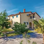 Two-Bedroom Apartment In Barban-Rebici Rebici
