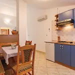 Apartment Two-Bedroom Apartment In Barban-Rebici