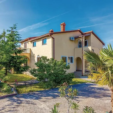Two-bedroom In Barban-rebici Rebici