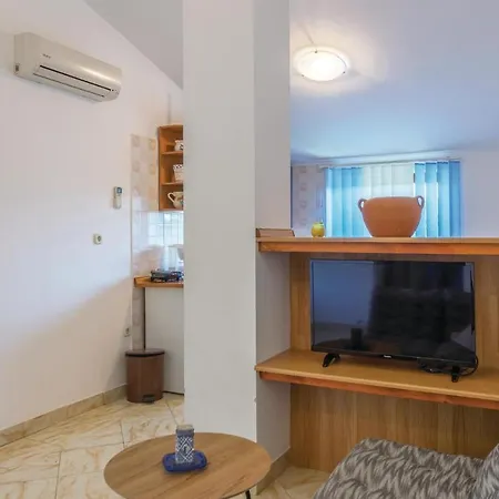 Two-bedroom In Barban-rebici Appartement Rebici